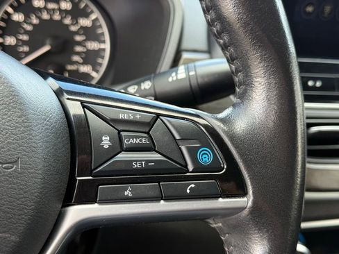Used 2023 Nissan Altima 2.5 SL FWD image 14
