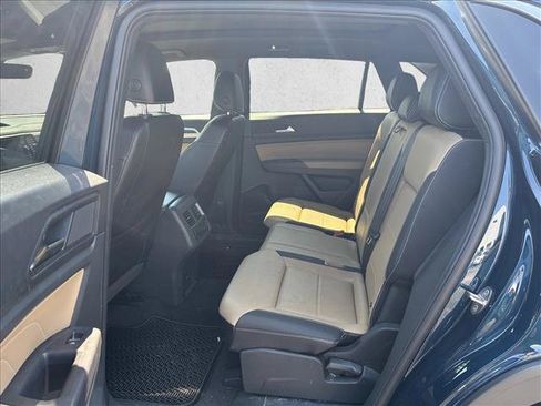 Used 2022 Volkswagen Atlas Cross Sport SEL R-Line AWD/4WD image 10