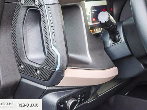 Used 2024 Ford Bronco Wildtrak image 25