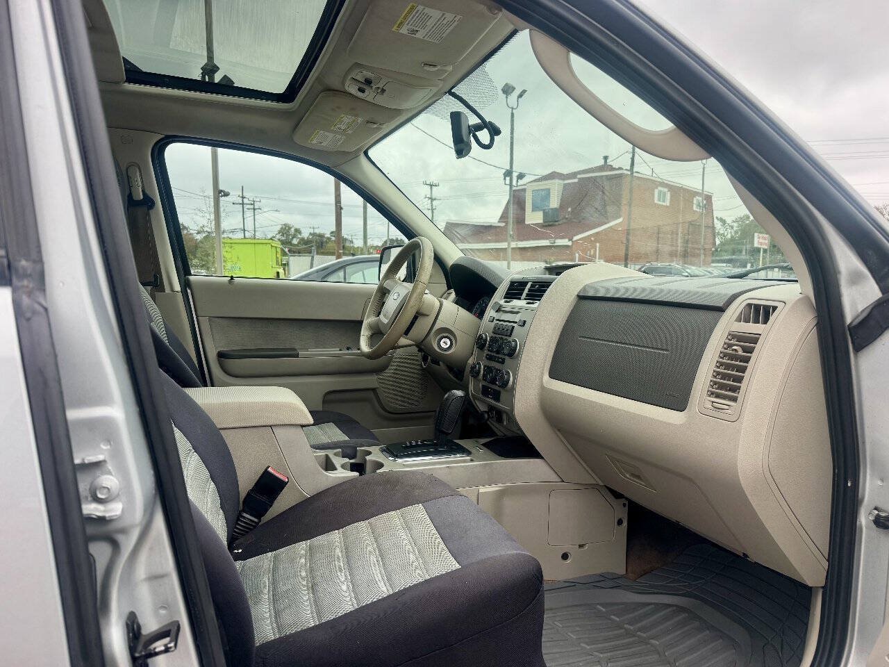 Used 2011 Ford Escape XLT w/ 202A Rapid Spec Order Code FWD image 11