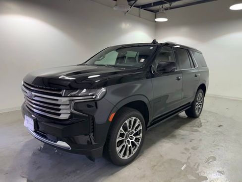 Used 2023 Chevrolet Tahoe High Country AWD/4WD image 3