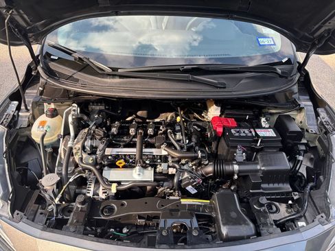 Used 2025 Nissan Versa SV FWD image 30