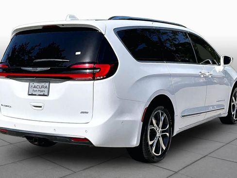 Used 2022 Chrysler Pacifica Pinnacle AWD/4WD image 13