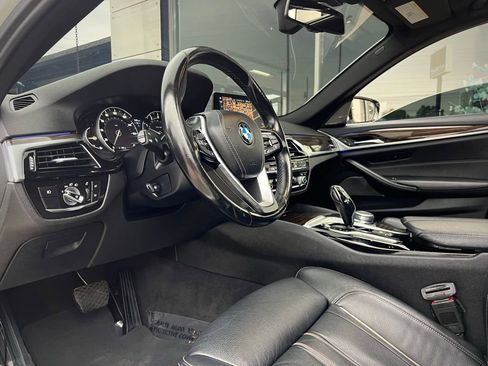 Used 2017 BMW 540i 540i image 2