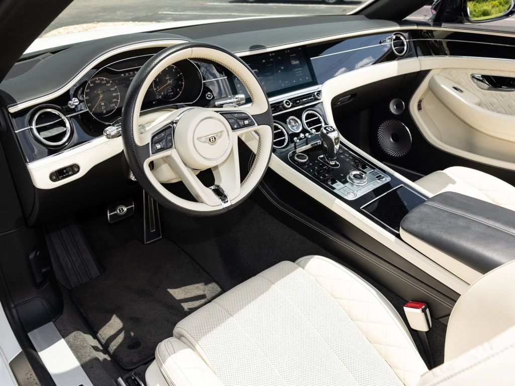 Used 2020 Bentley Continental GT AWD/4WD image 25