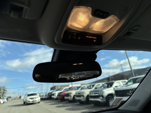 Used 2023 Chevrolet TrailBlazer LT w/ Convenience Package image 21