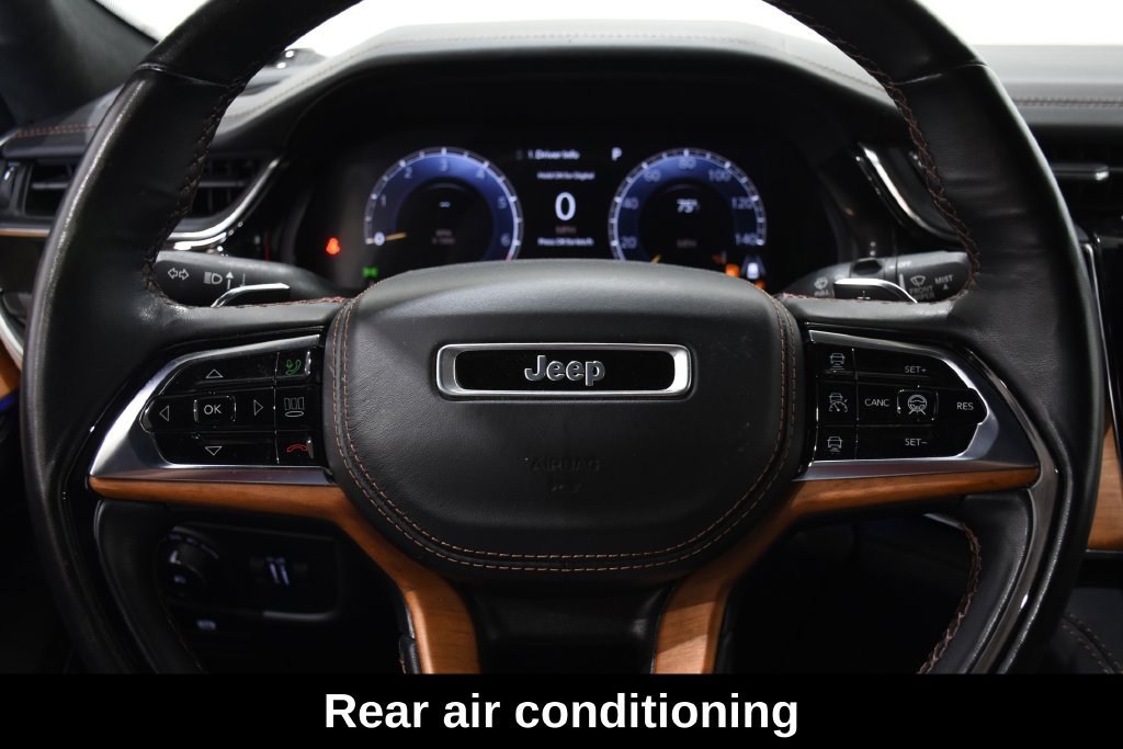 Used 2023 Jeep Grand Cherokee L Summit AWD/4WD image 15