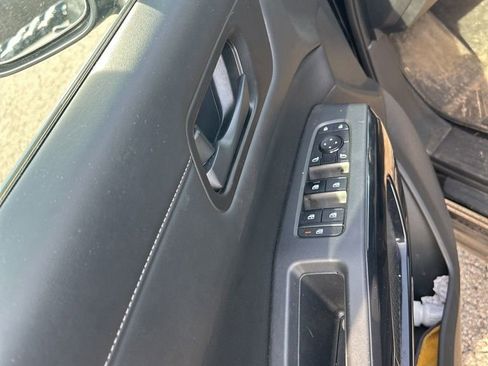 Used 2023 Nissan Pathfinder S image 12