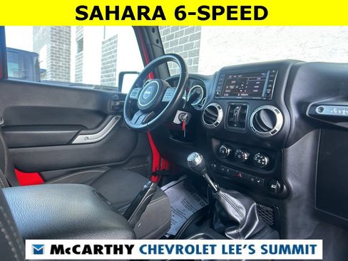 Used 2018 Jeep Wrangler Unlimited Sahara w/ Dual Top Group image 43