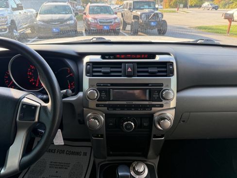 Used 2013 Toyota 4Runner SR5 image 11