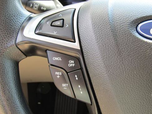 Certified 2019 Ford Fusion SE FWD image 16