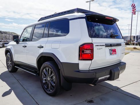 Certified 2025 Toyota Land Cruiser w/ Premium Package image 6