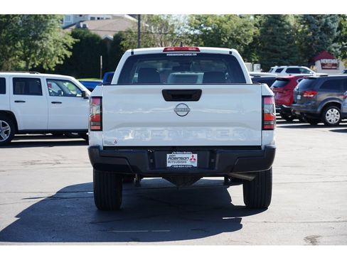 Used 2024 Nissan Frontier S w/ S Utility Package image 4