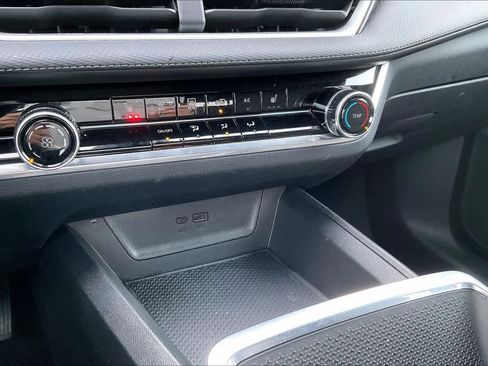 Certified 2025 Chevrolet Equinox LT image 32