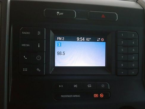 Used 2022 Ford F250 XL w/ Power Equipment Group AWD/4WD image 25