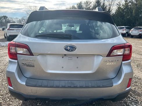 Used 2017 Subaru Outback 2.5i image 5
