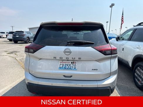 Certified 2025 Nissan Rogue SV AWD/4WD image 9