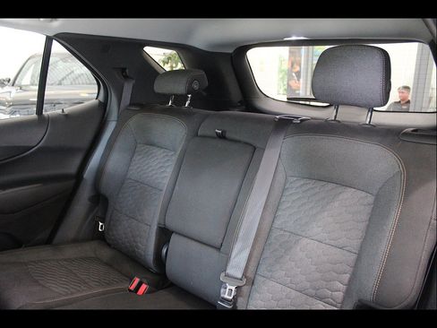 Used 2020 Chevrolet Equinox LT AWD/4WD image 17