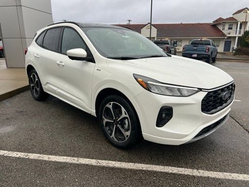 Used 2024 Ford Escape ST-Line Select w/ Tech Pack #2 image 8