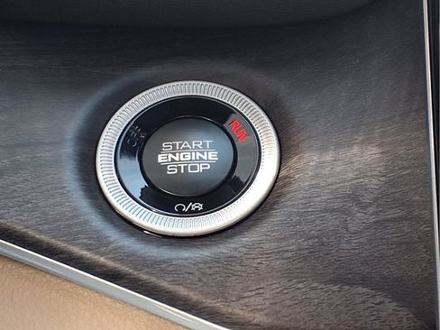 New 2025 Jeep Grand Cherokee Limited image 15