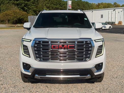 New 2026 GMC Yukon Denali w/ Sun & Power Step Package image 3