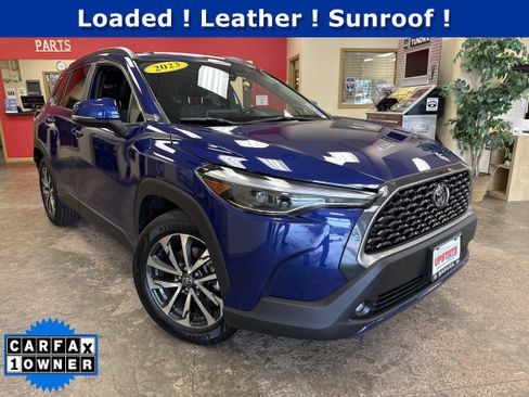 Used 2023 Toyota Corolla Cross XLE w/ Convenience Package image 1