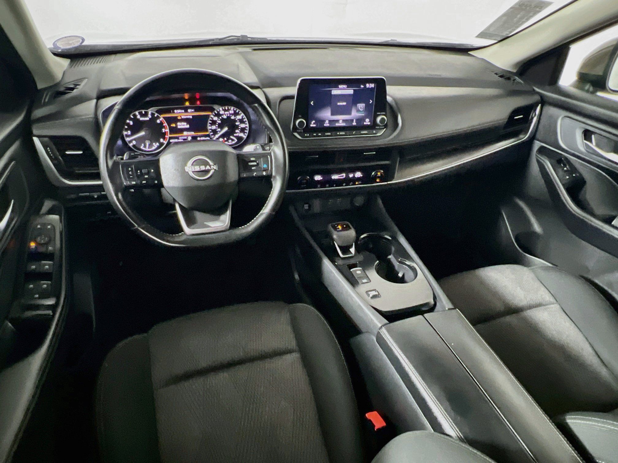 Used 2025 Nissan Rogue SV FWD image 29
