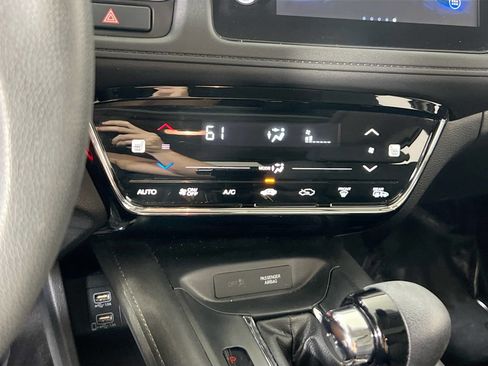Used 2022 Honda HR-V EX image 15