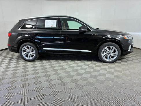 Used 2023 Audi Q7 3.0T Premium w/ Convenience Package AWD/4WD image 8