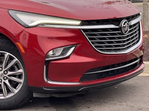 Used 2024 Buick Enclave Premium image 3