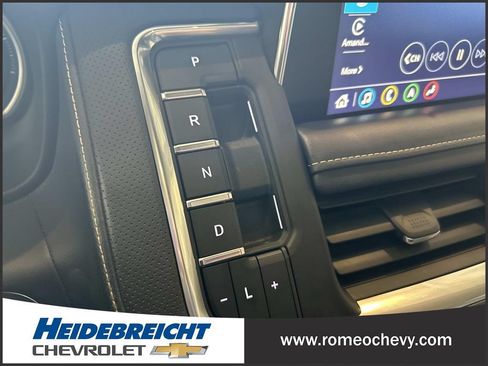 Used 2021 Chevrolet Tahoe Premier w/ Premium Package AWD/4WD image 26