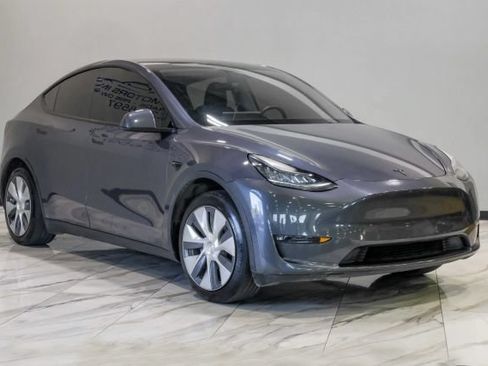 Used 2021 Tesla Model Y 2WD image 10