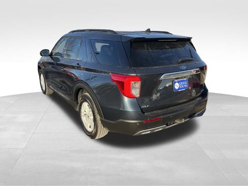 Used 2023 Ford Explorer XLT w/ Equipment Group 202A image 4