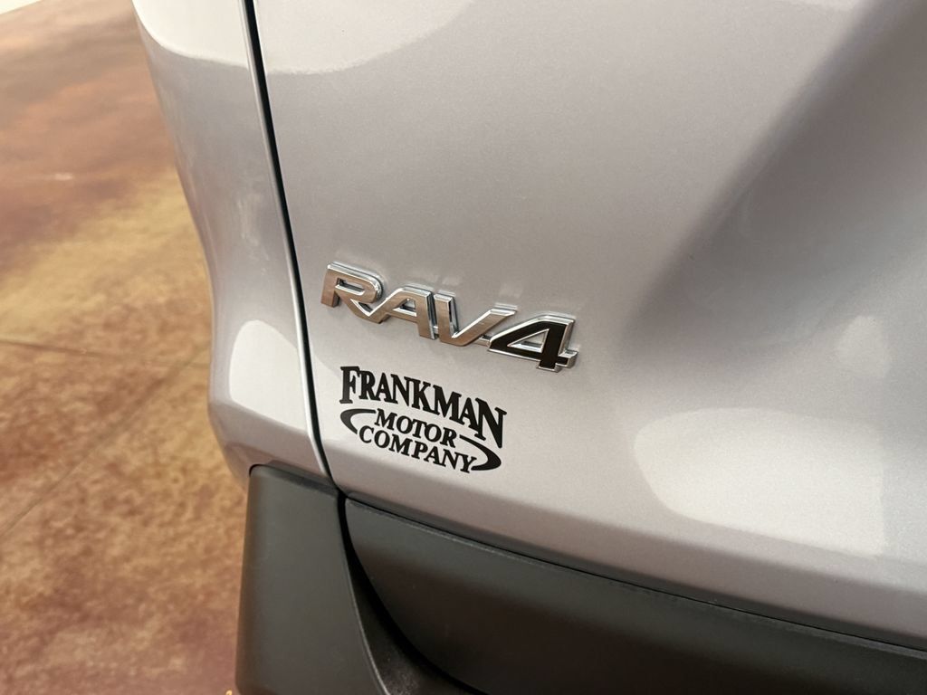 Used 2025 Toyota RAV4 XLE AWD/4WD image 53