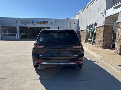 Used 2022 Jeep Grand Cherokee Overland w/ Luxury Tech Group IV image 5