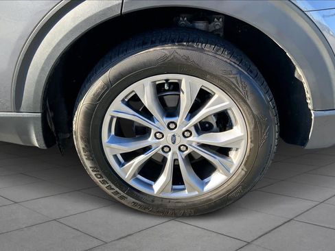 Certified 2021 Ford Explorer Limited w/ Equipment Group 301A image 9