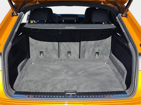 Used 2023 Audi Q8 Premium Plus image 14