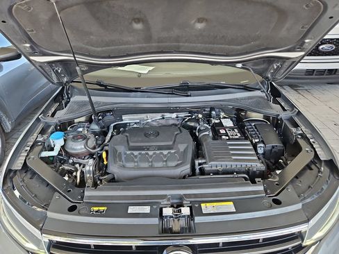 Used 2023 Volkswagen Tiguan SE R-Line FWD image 37