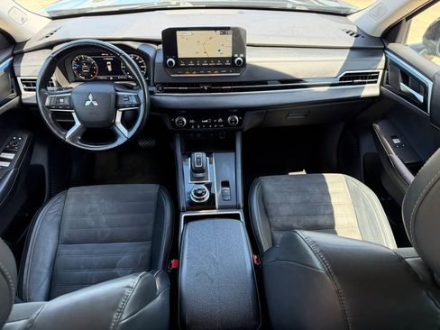 Used 2022 Mitsubishi Outlander SE FWD image 18