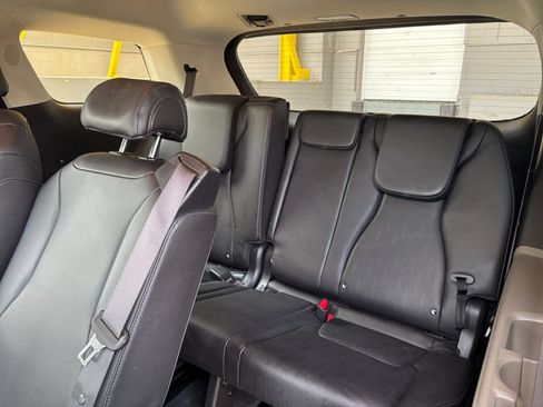 Used 2026 Kia Carnival FWD image 25