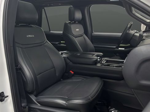 Used 2025 Ford Expedition Max Platinum w/ Stealth Performance Package AWD/4WD image 25