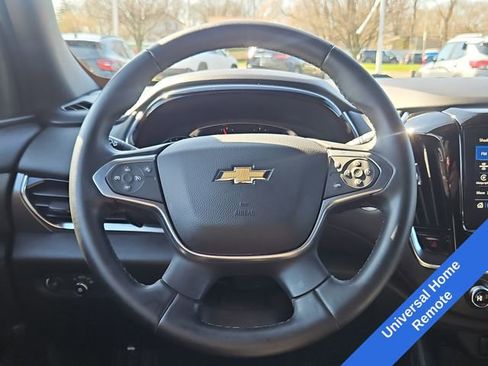 Used 2023 Chevrolet Traverse LT image 15