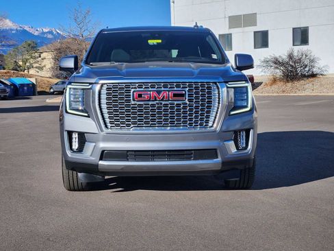 Used 2021 GMC Yukon Denali w/ Denali Premium Package image 5