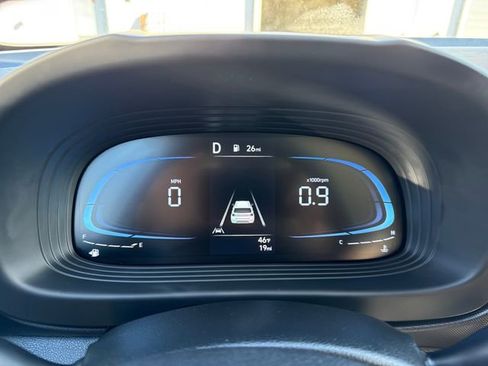 Used 2025 Hyundai Venue SE FWD image 26