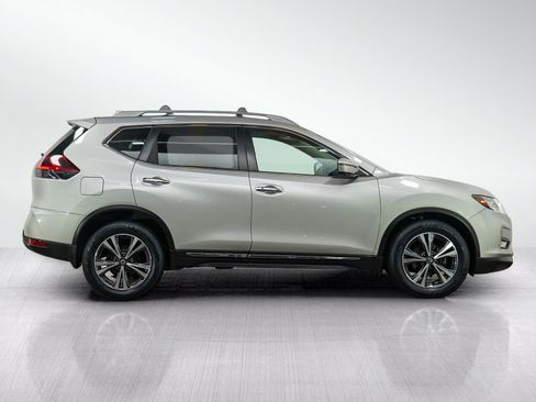 Used 2018 Nissan Rogue SL w/ Premium Package AWD/4WD image 6
