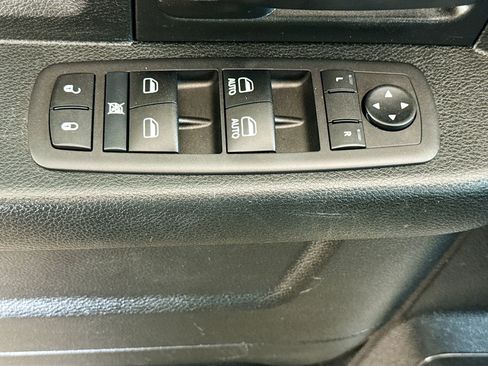 Used 2021 RAM 2500 Tradesman w/ Chrome Appearance Group image 24