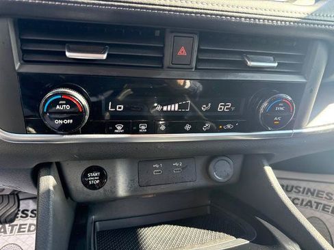 Certified 2026 Nissan Rogue SV AWD/4WD image 30