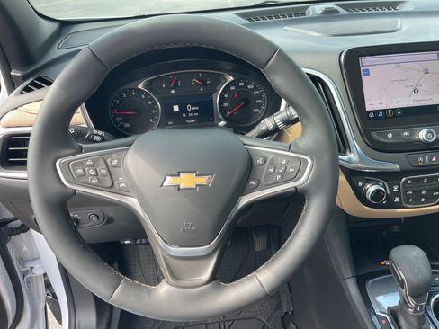 Used 2023 Chevrolet Equinox Premier image 7