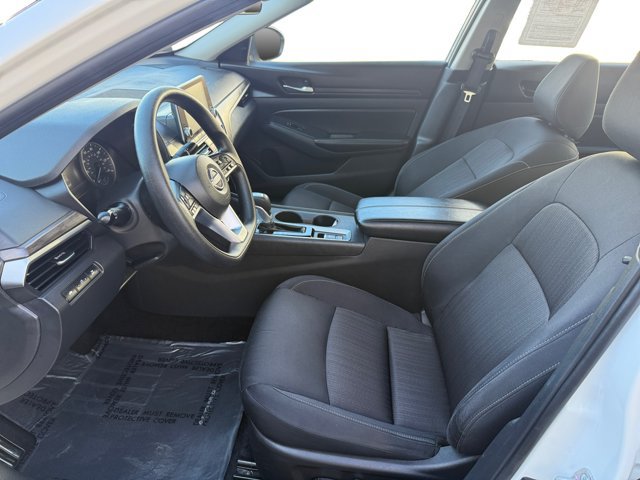 Used 2025 Nissan Altima 2.5 SV AWD/4WD image 10