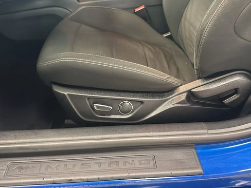 Used 2017 Ford Mustang GT w/ GT Performance Package RWD image 23
